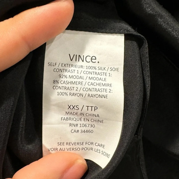 Gorgeous Black 100% SILK Vince Blouse - Picture 4 of 5